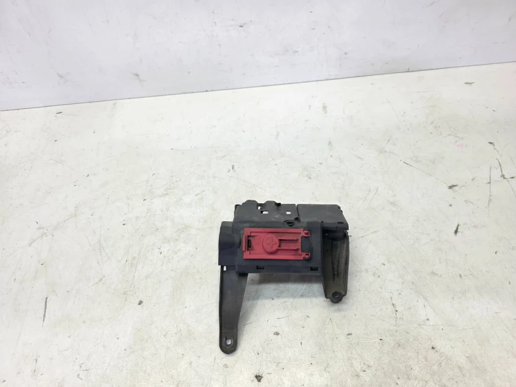 ROZDZIELACZ PRĄDU KLEMA + PLUSOWA AUDI A6 C8 4K0941823J 8W0941824AK