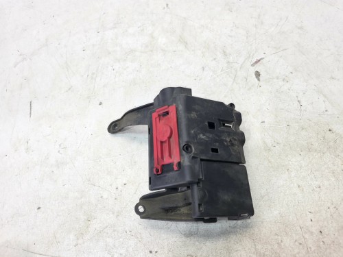 ROZDZIELACZ PRĄDU KLEMA + PLUSOWA AUDI A6 C8 4K0941823J 8W0941824AK