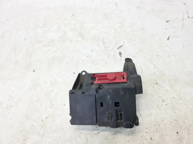 ROZDZIELACZ PRĄDU KLEMA + PLUSOWA AUDI A6 C8 4K0941823J 8W0941824AK