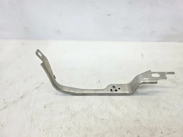 UCHWYT MOCOWANIE CHŁODNICY AUDI A6 C8 4K0807347B LEWE