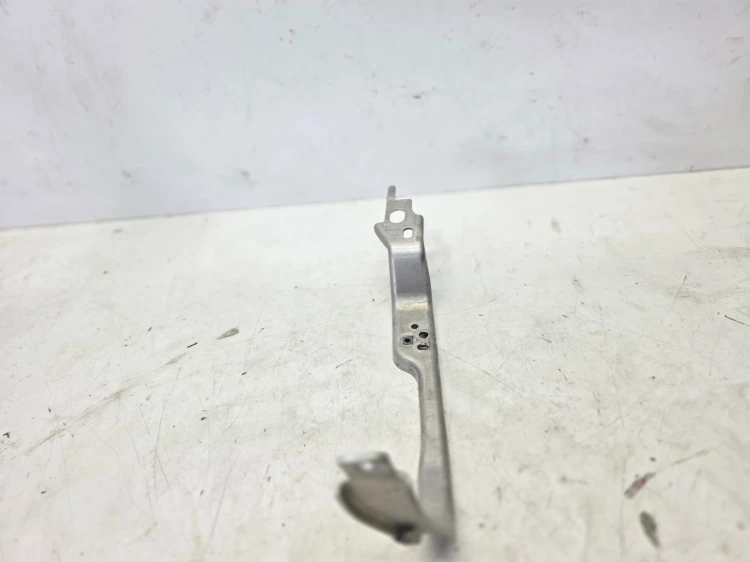 UCHWYT MOCOWANIE CHŁODNICY AUDI A6 C8 4K0807347B LEWE