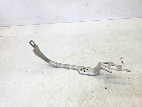 UCHWYT MOCOWANIE CHŁODNICY AUDI A6 C8 4K0807348B PRAWE