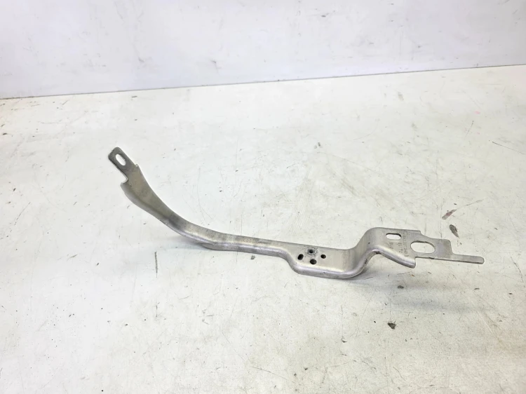 UCHWYT MOCOWANIE CHŁODNICY AUDI A6 C8 4K0807348B PRAWE