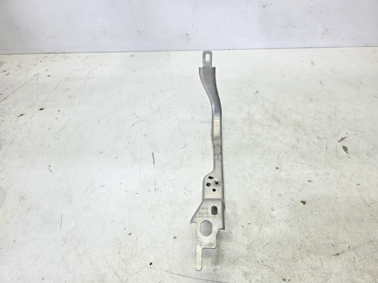 UCHWYT MOCOWANIE CHŁODNICY AUDI A6 C8 4K0807348B PRAWE