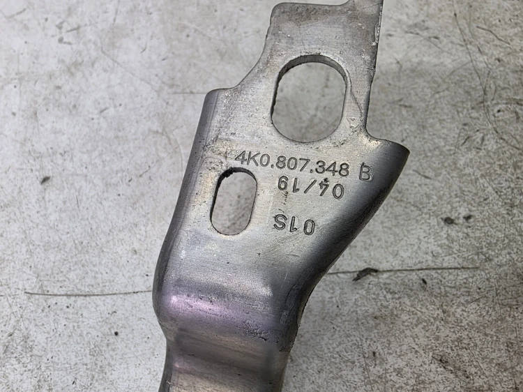 UCHWYT MOCOWANIE CHŁODNICY AUDI A6 C8 4K0807348B PRAWE