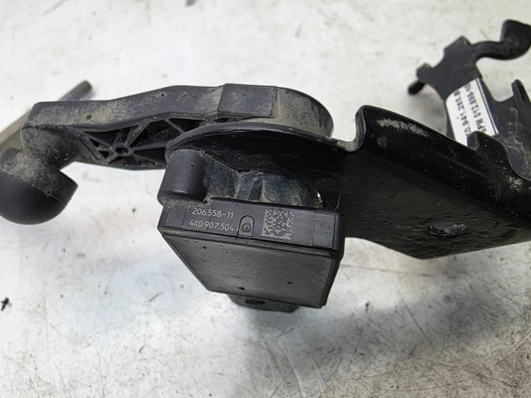CZUJNIK POZIOMU POZIOMOWANIA ŚWIATEŁ AUDI A6 C8 4K0941285B 4K0907504A