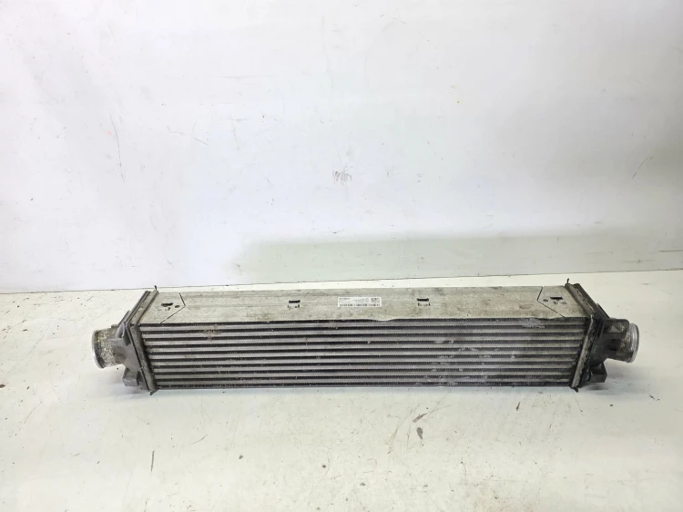 CHŁODNICA POWIETRZA INTERCOOLER AUDI A6 C8 A4 B9 A5 3.0 TDI 8W015805AB