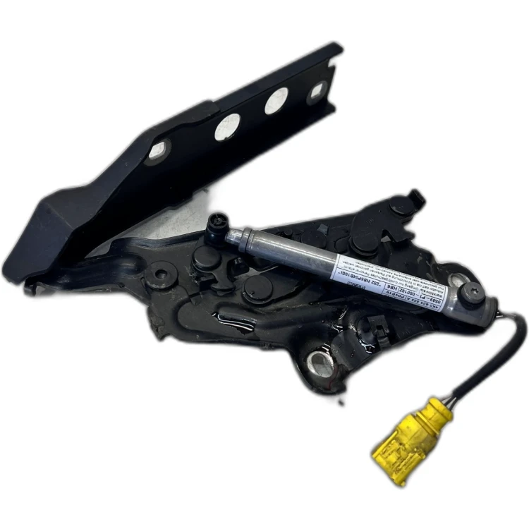 NAKŁADKA OSŁONA ZAWIASU MASKI LEWA AUDI A6 C8 4K0823301A 4K0823823A