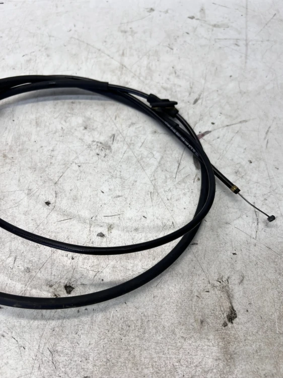 LINKA CIĘGNO OTWIERANIA MASKI AUDI A6 C8 4K1823535B