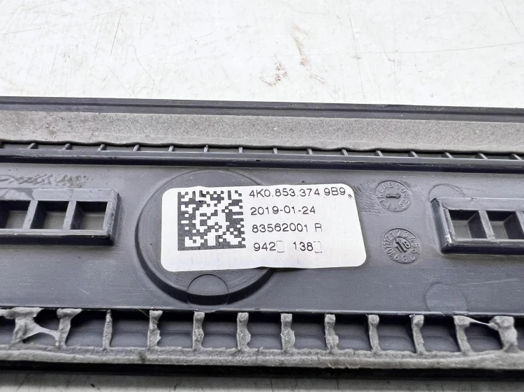 LISTWA PROGOWA WEWNĘTRZNA AUDI A6 C8 KOMPLET