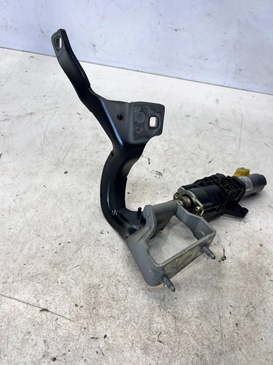 ZAWIAS SILNIKCZEK KLAPY TYŁ PRAWY AUDI A6 C8 4K9827852B 4K9827300A