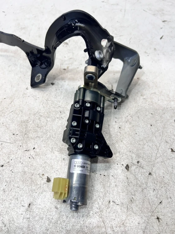 ZAWIAS SILNIKCZEK KLAPY TYŁ PRAWY AUDI A6 C8 4K9827852B 4K9827300A
