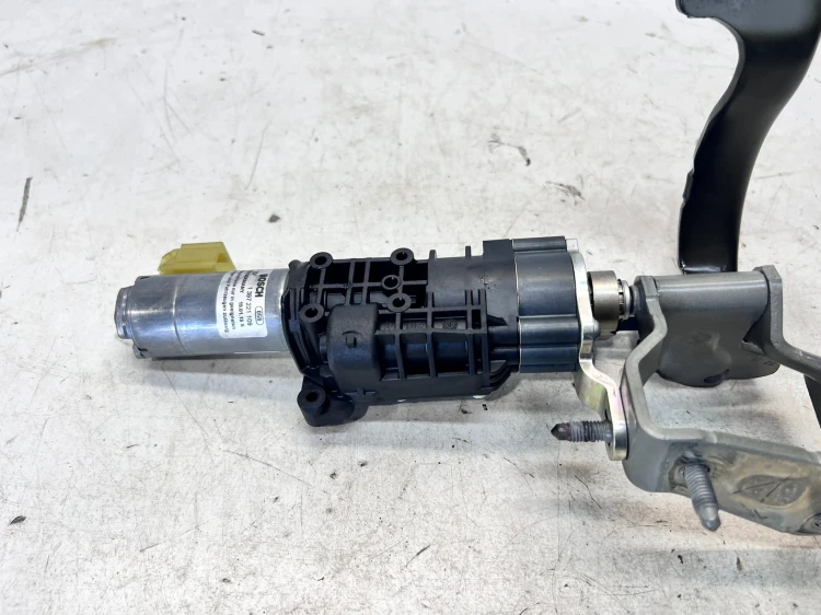 ZAWIAS SILNIKCZEK KLAPY TYŁ LEWY AUDI A6 C8 4K9827851B 4K9827299A