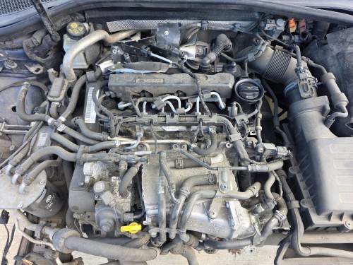 SILNIK KOMPLETNY AUDI VW SEAT SKODA 1.6 TDI CLH CLHA 131205 KM ORYGINAŁ !!