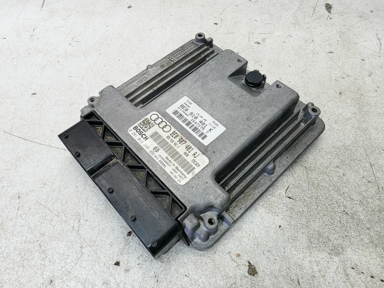 KOMPUTER STEROWNIK SILNIKA AUDI A4 B7 3.0 TDI 8E0907401AJ 8E0910401K