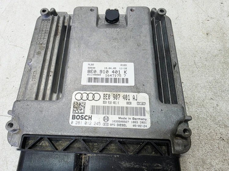 KOMPUTER STEROWNIK SILNIKA AUDI A4 B7 3.0 TDI 8E0907401AJ 8E0910401K
