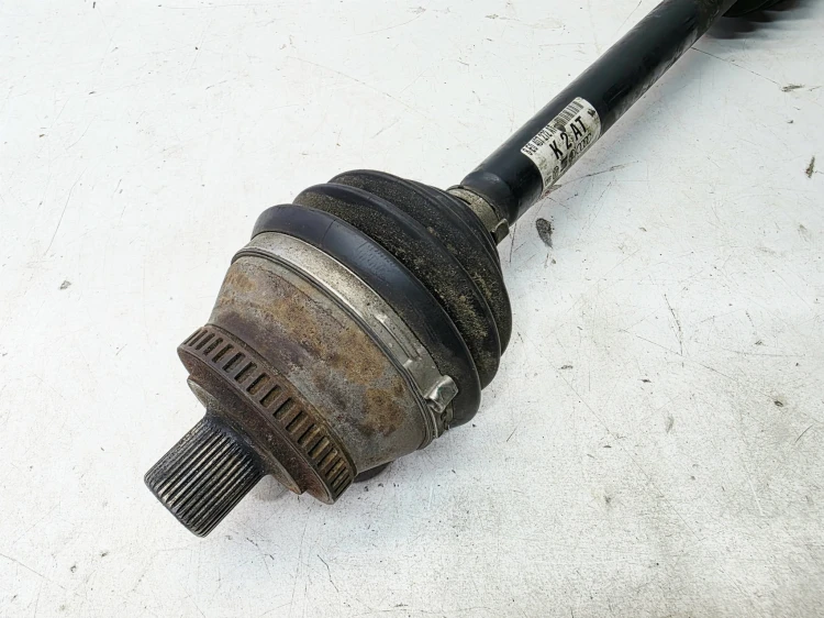 PÓŁOŚ PRAWA PRAWY PRZÓD AUDI A4 B7 3.0 TDI 8E0407272AT