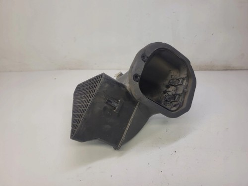 OBUDOWA FILTRA POWIETRZA WLOT AUDI Q7 7L0819049