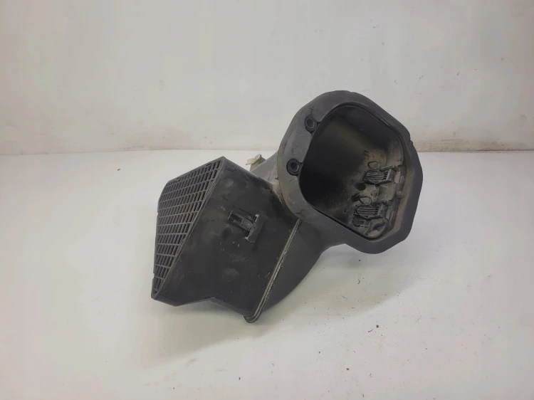 OBUDOWA FILTRA POWIETRZA WLOT AUDI Q7 7L0819049