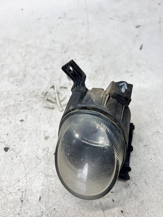 HALOGEN LAMPA PRZECIWMGIELNA LEWY PRZÓD AUDI A3 8P A4 B7 8E0941699C 1/26