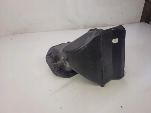 OBUDOWA FILTRA POWIETRZA WLOT AUDI Q7 7L0819049