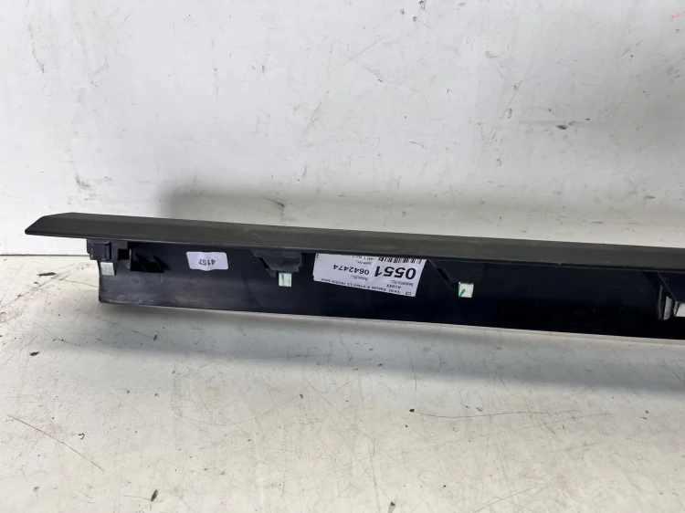 OSŁONA NAKŁADKA PROGU PRAWA AUDI A6 C8 4K1867272 4PK