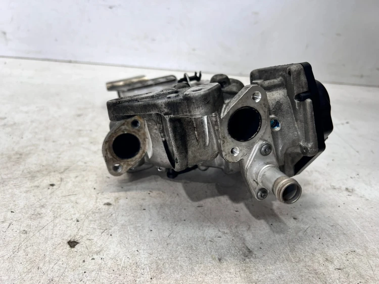 CHŁODNICA SPALIN EGR ZAWÓR AUDI VW SKODA SEAT VALEO VASV29048755