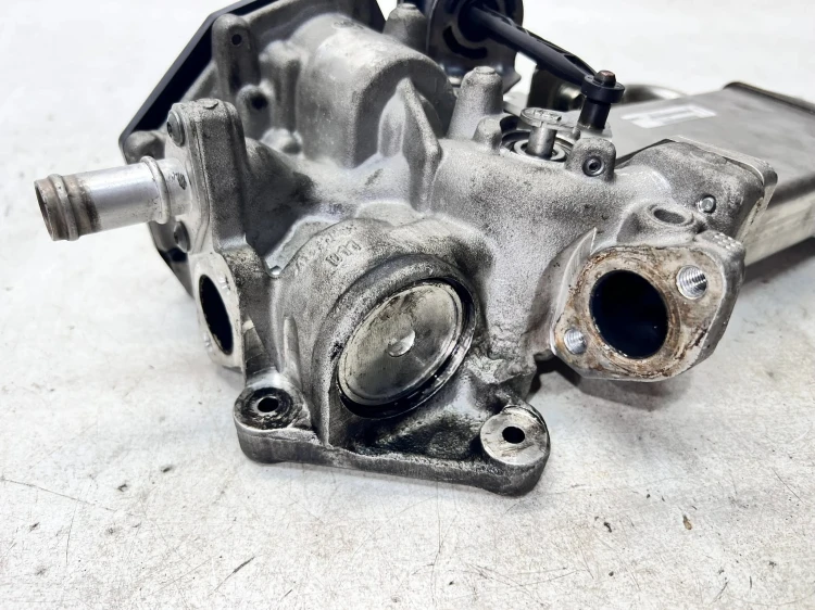 CHŁODNICA SPALIN EGR ZAWÓR AUDI VW SKODA SEAT VALEO VASV29048755