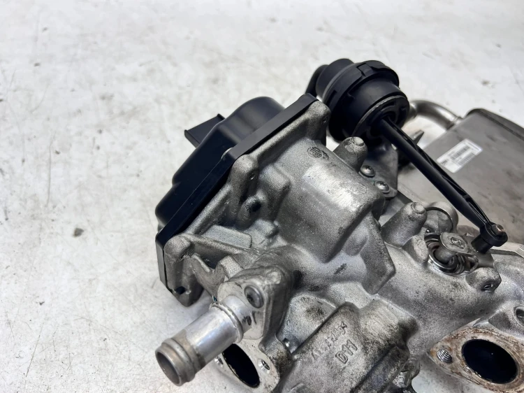 CHŁODNICA SPALIN EGR ZAWÓR AUDI VW SKODA SEAT VALEO VASV29048755