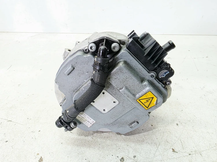 ALTERNATOR ROZRUSZNIK CHŁODZONY CIECZĄ AUDI A6 C8 A7 A8 3.0 TDI 4N0903028H