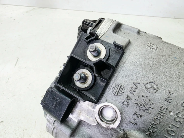 ALTERNATOR ROZRUSZNIK CHŁODZONY CIECZĄ AUDI A6 C8 A7 A8 3.0 TDI 4N0903028H