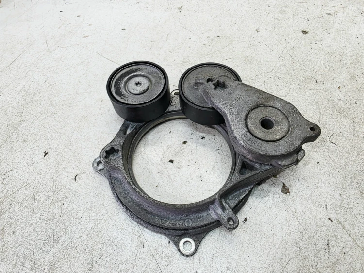 NAPINACZ PASKA ALTERNATORA AUDI A6 C8 A7 A8 D5 3.0 TDI 057903133AF