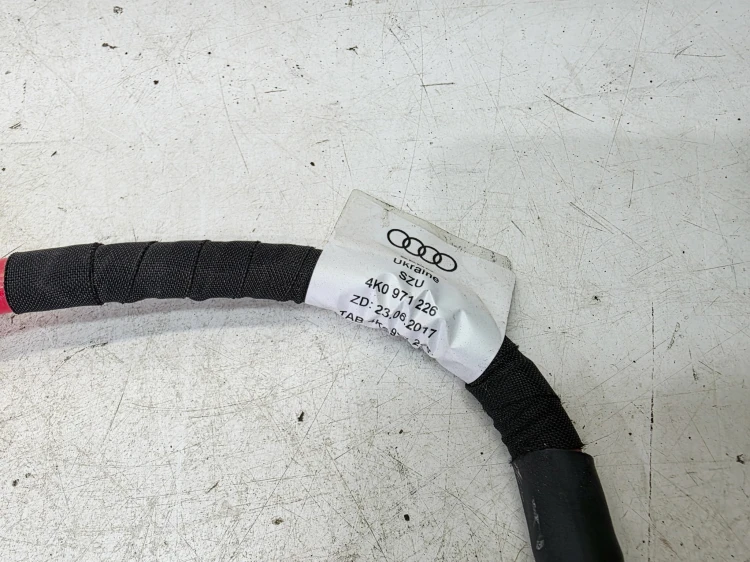 PRZEWÓD KABEL PLUSOWY AKUMULATORA AUDI A6 C8 A7 4K0971226