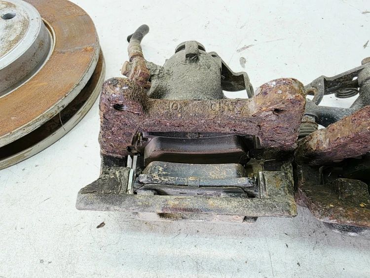 ZACISK ZACISKI HAMULCOWE LEWY +++ PRAWY TYŁ AUDI A4 B6 B7 288 MM KOMPLET