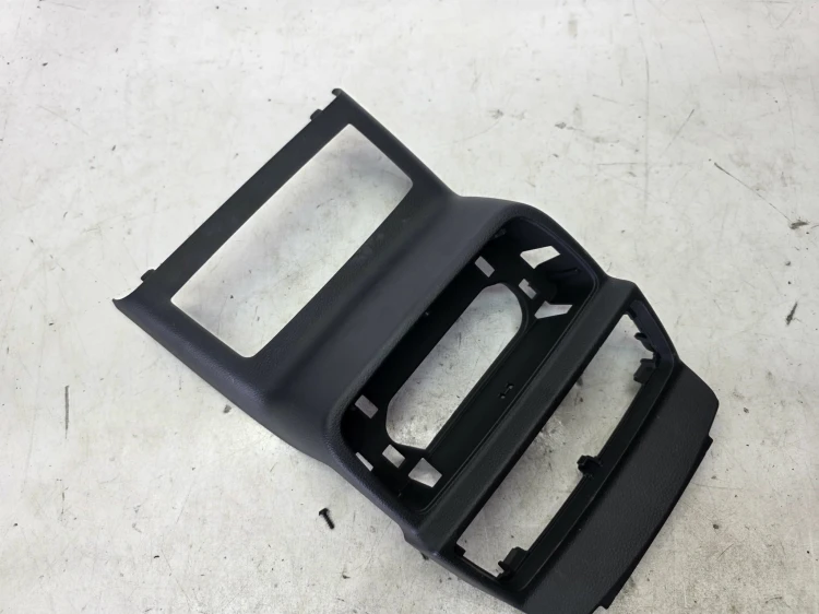 OSŁONA ZAŚLEPKA TUNELU ŚRODKOWEGO TYŁ AUDI Q7 4M 4M0864147A