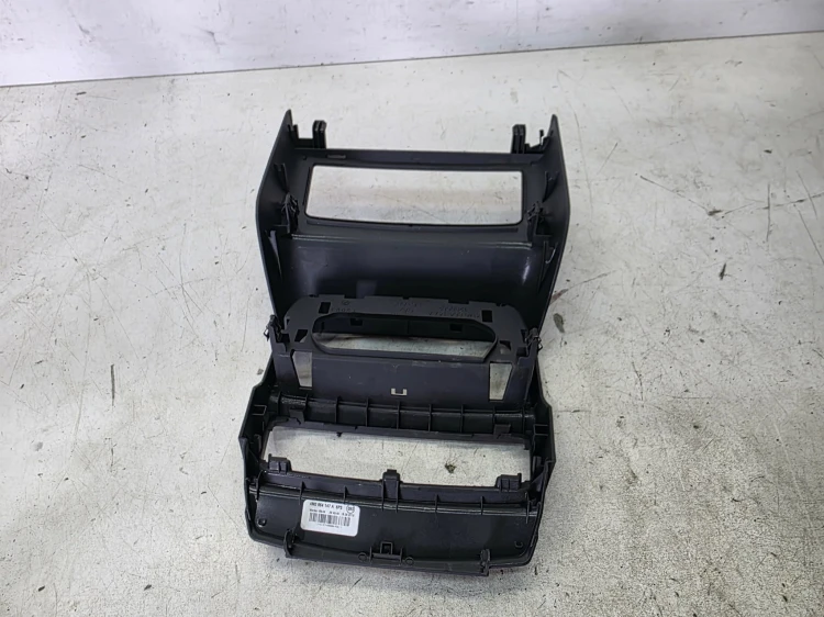 OSŁONA ZAŚLEPKA TUNELU ŚRODKOWEGO TYŁ AUDI Q7 4M 4M0864147A