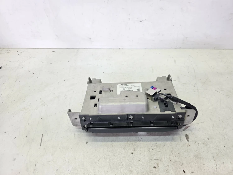 WYŚWIETLACZ WINDA EKRAN NAWIGACJI LCD AUDI Q7 4M 4M0857273A