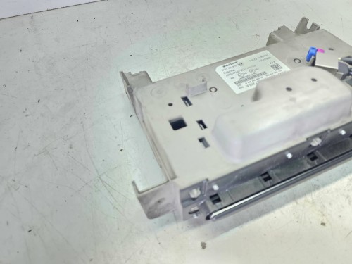 WYŚWIETLACZ WINDA EKRAN NAWIGACJI LCD AUDI Q7 4M 4M0857273A