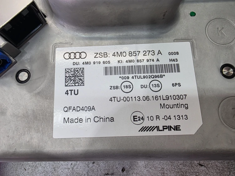 WYŚWIETLACZ WINDA EKRAN NAWIGACJI LCD AUDI Q7 4M 4M0857273A