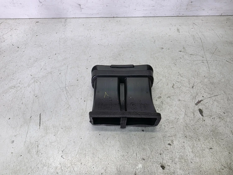 KANAŁ POWIETRZNY TUNELU ŚRODKOWEGO AUDI Q7 4M 4M0815217
