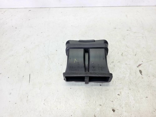 KANAŁ POWIETRZNY TUNELU ŚRODKOWEGO AUDI Q7 4M 4M0815217