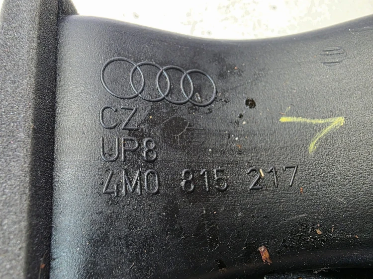KANAŁ POWIETRZNY TUNELU ŚRODKOWEGO AUDI Q7 4M 4M0815217