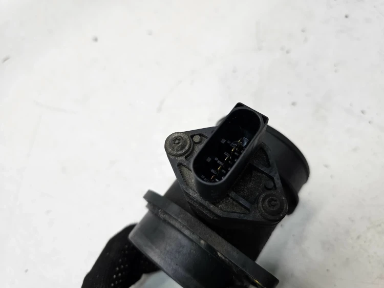 PRZEPŁYWOMIERZ AUDI A4 B6 B7 A3 8L VW 1.8 TURBO 06A906461L