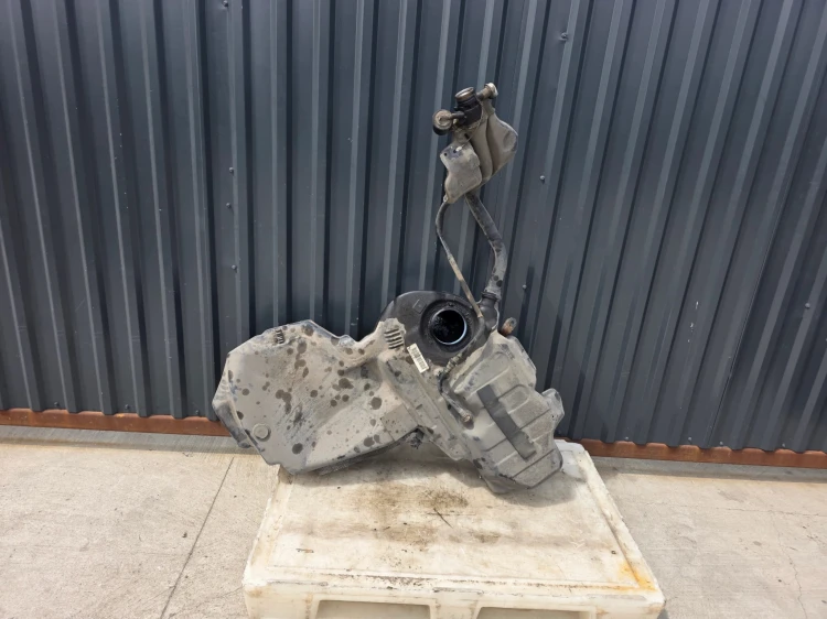 BAK ZBIORNIK PALIWA AUDI A4 B7 1.9 2.0 TDI !!!
