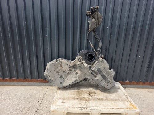 BAK ZBIORNIK PALIWA AUDI A4 B7 1.9 2.0 TDI !!!