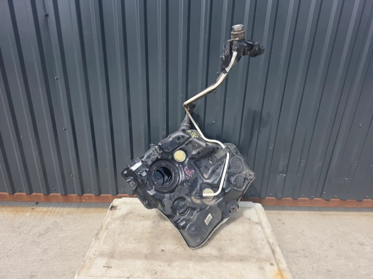 BAK ZBIORNIK PALIWA AUDI A4 B8 A5 8T 8T0201021EL 2.0 DIESEL