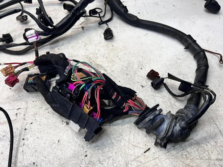 WIĄZKA INSTALACJA SILNIKA AUDI A4 B7 2.0 TFSI 8E1971074CE