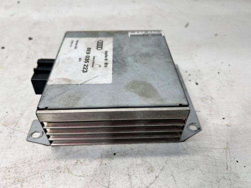 WZMACNIACZ SUBWOOFER AUDI A4 B7 8E9035223