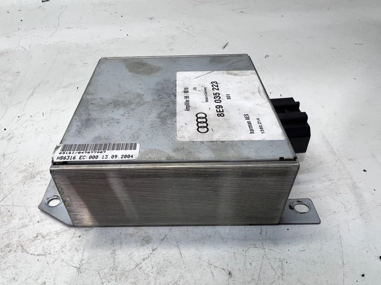 WZMACNIACZ SUBWOOFER AUDI A4 B7 8E9035223