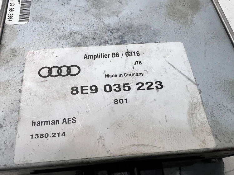WZMACNIACZ SUBWOOFER AUDI A4 B7 8E9035223